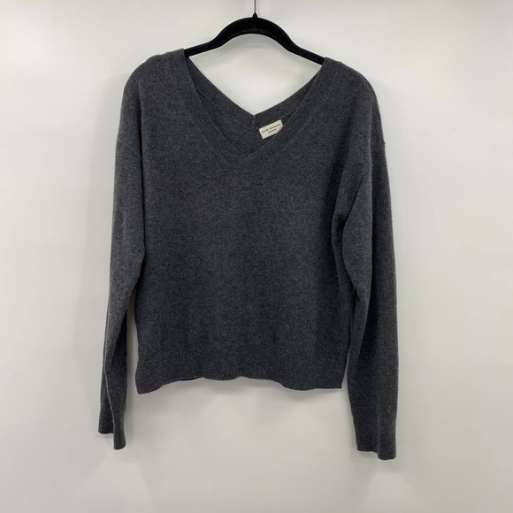 Club Monaco Sweaters - Club Monaco Cashmere Sweater Gray V Neck Long Sleeve Womens Size Medium